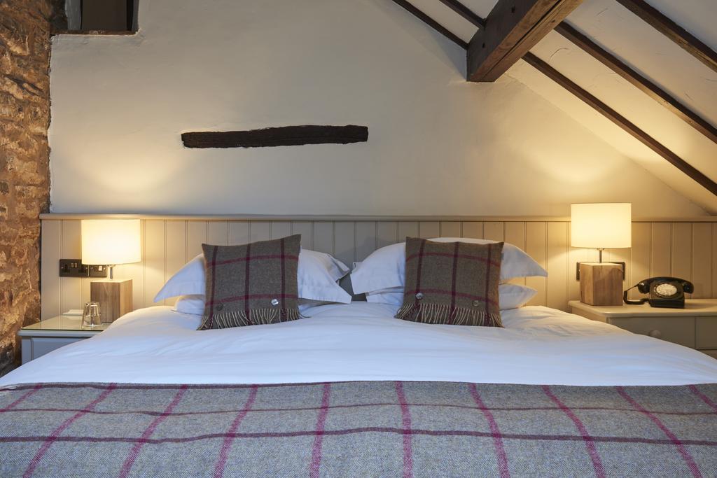 Tudor Farmhouse Hotel Clearwell Exterior photo
