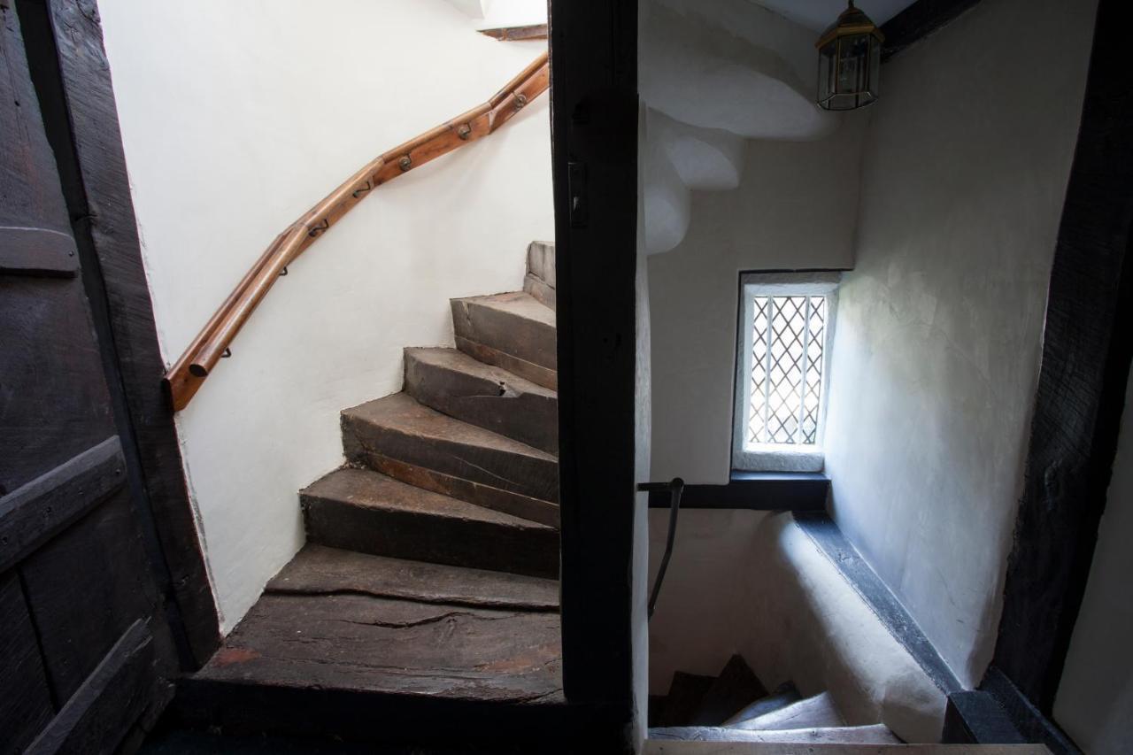 Tudor Farmhouse Hotel Clearwell Room photo